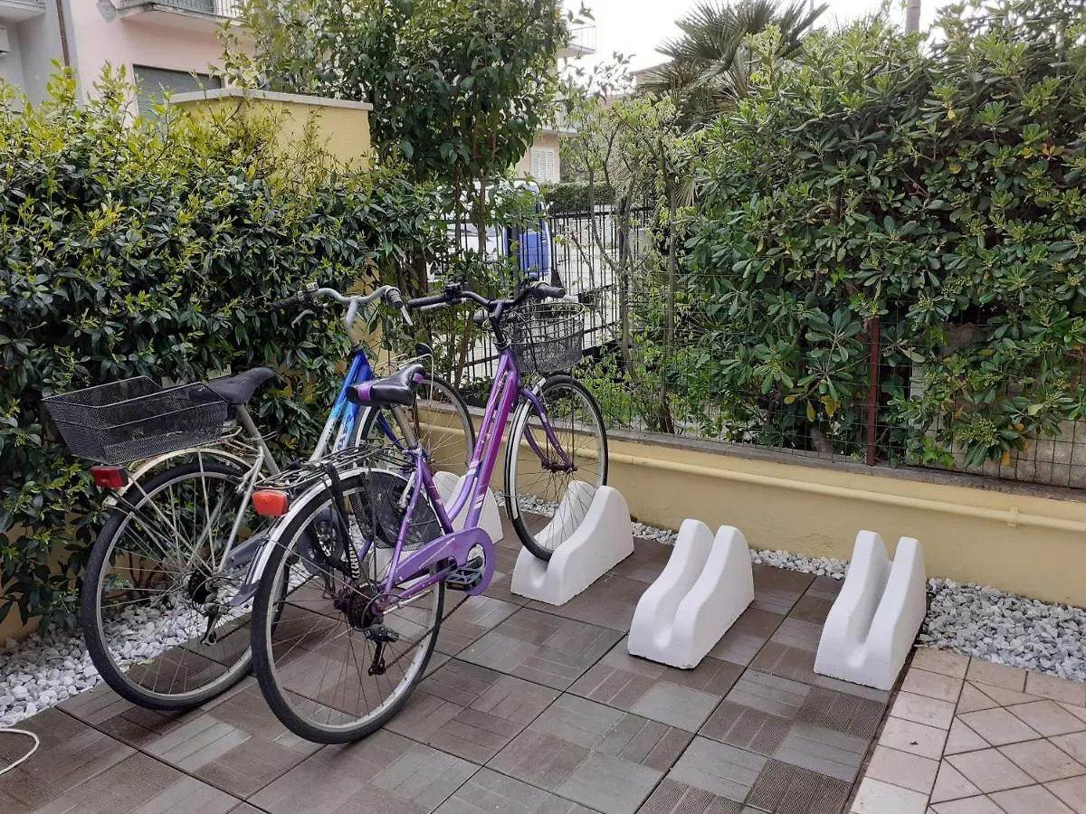 Minzoni94 - Twobedroom+Garden Lido di Camaiore Apartment